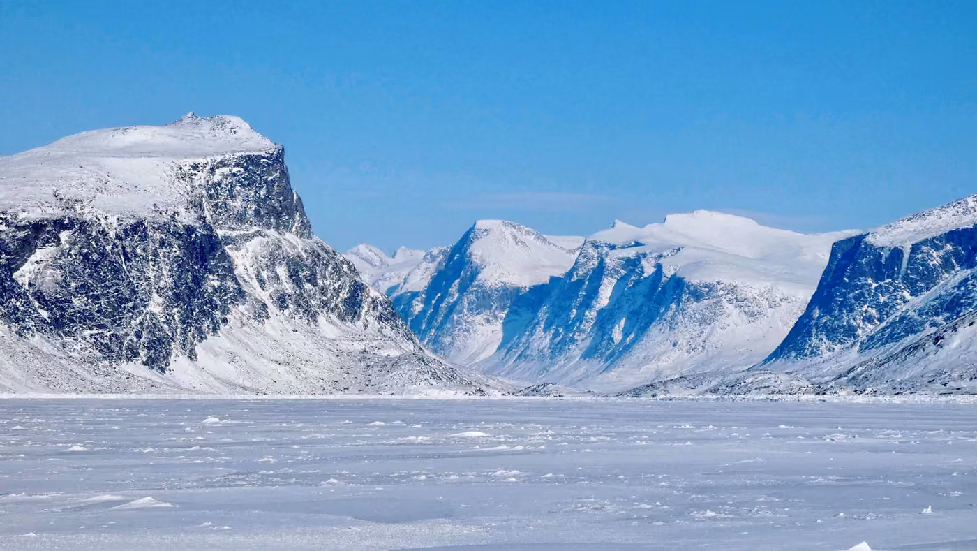 Nunavut background